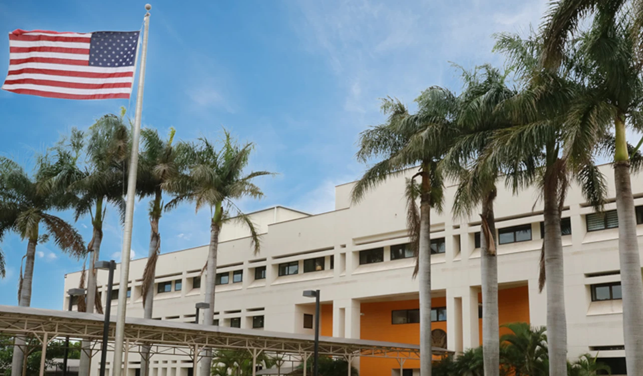 embajada, eeuu, presupuesto, redes sociales