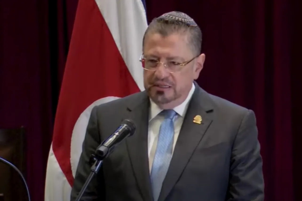 020326_Rodrigo_Chaves_FULL