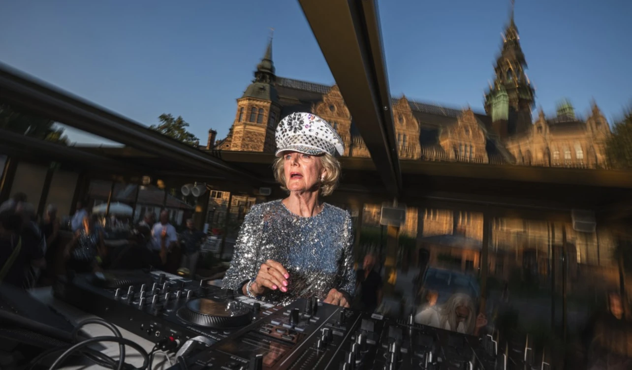 dj gloria suecia