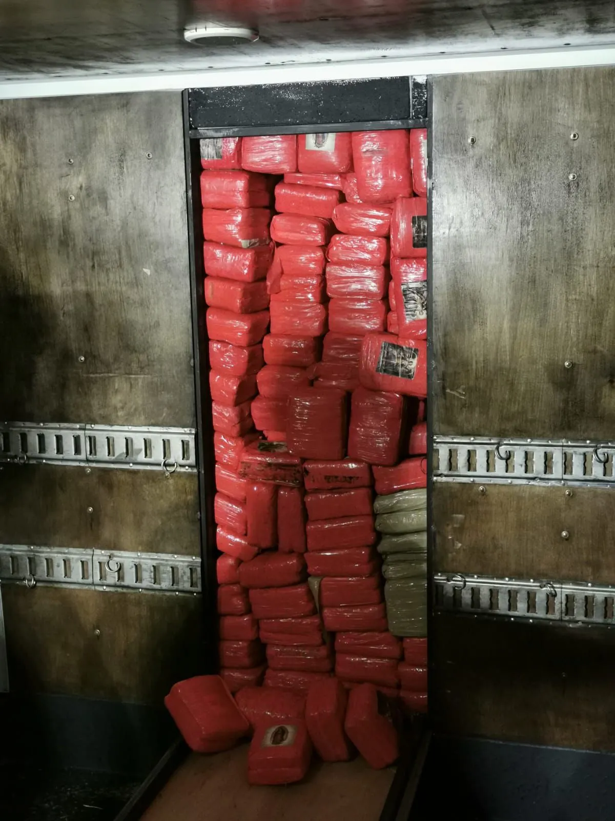 041125_Allanamientos_OIJ_Cartel_Tico_interna