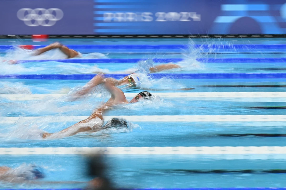 Final de los 1500m de estilo libre de natación en los Juegos Olímpicos de París.