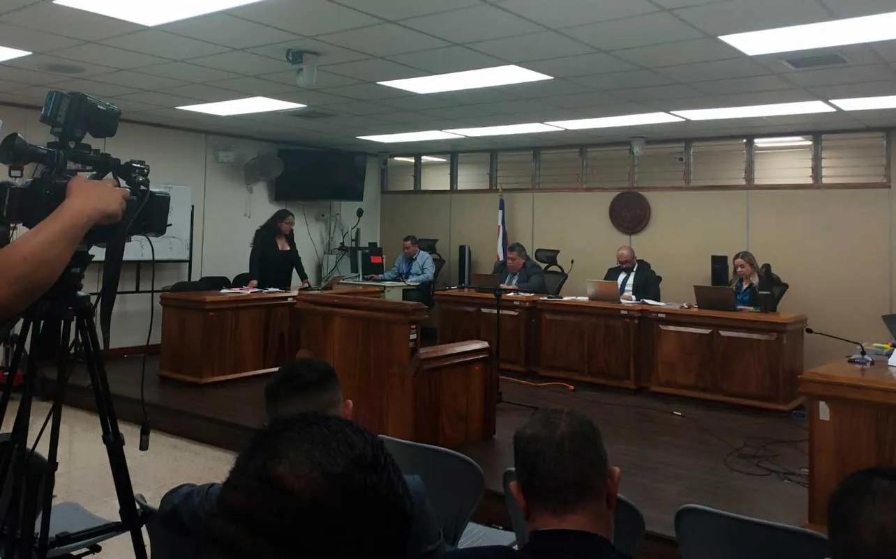 Celso Gamboa, juicio, documento falso, Fiscalía