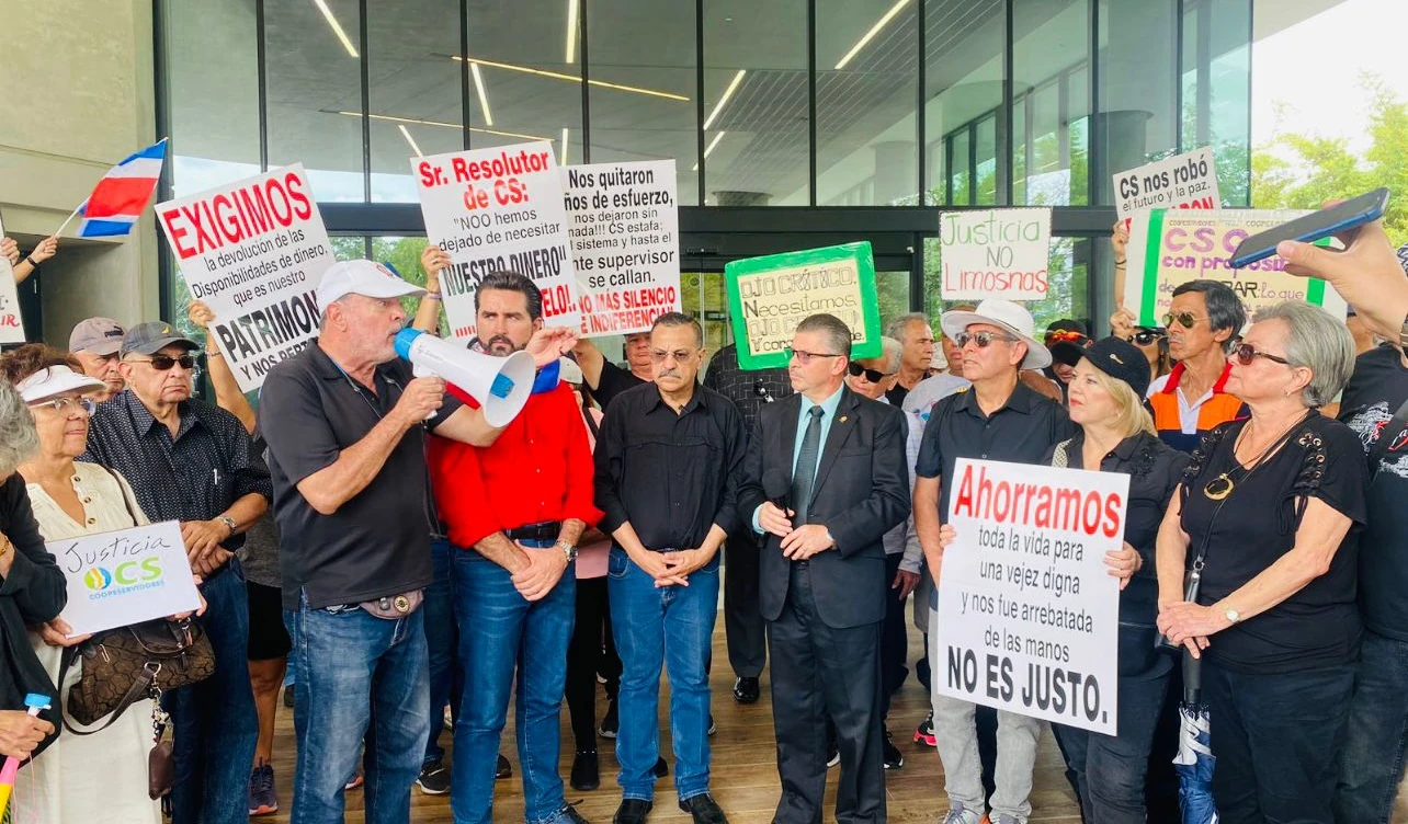 ahorrantes, coopeservidores, manifestación, conassif
