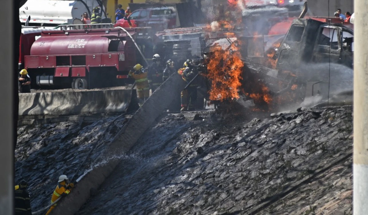 muertos, heridos, explosión, camión, gas, México