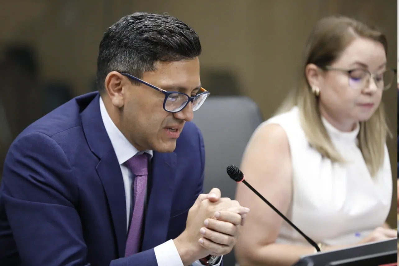 Efraím Zeledón, ministro, MOPT, noticias, Costa Rica