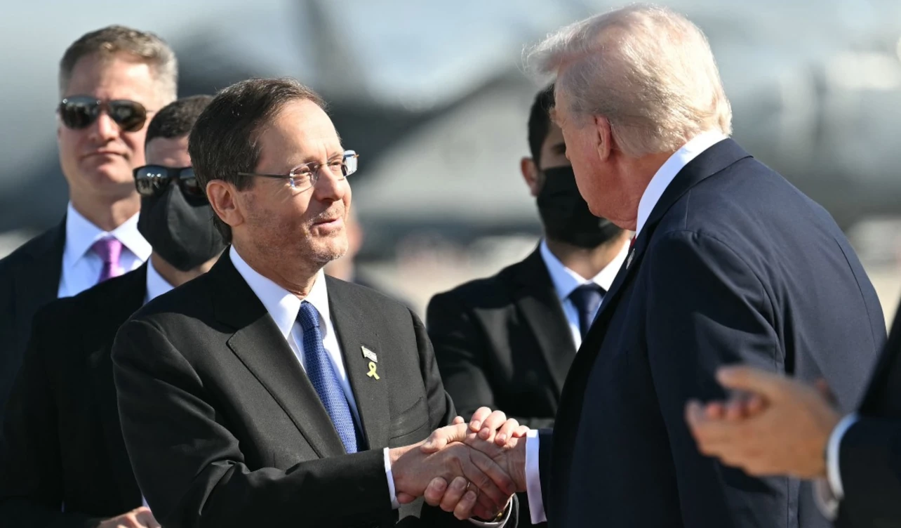 Trump escribió una carta al presidente de Israel para que indulte a ...