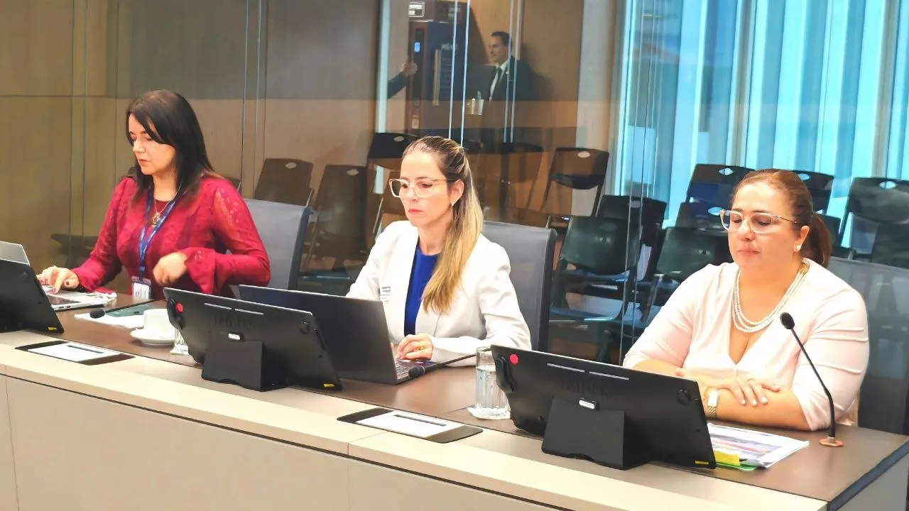 130426_Comparecencia_INS_Estadio_interna