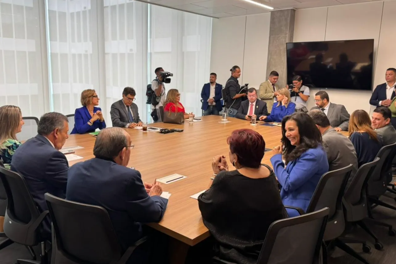 Laura Fernández, PLN, reunión, Crucitas, Expropiaciones, tren eléctrico, noticias, Costa Rica