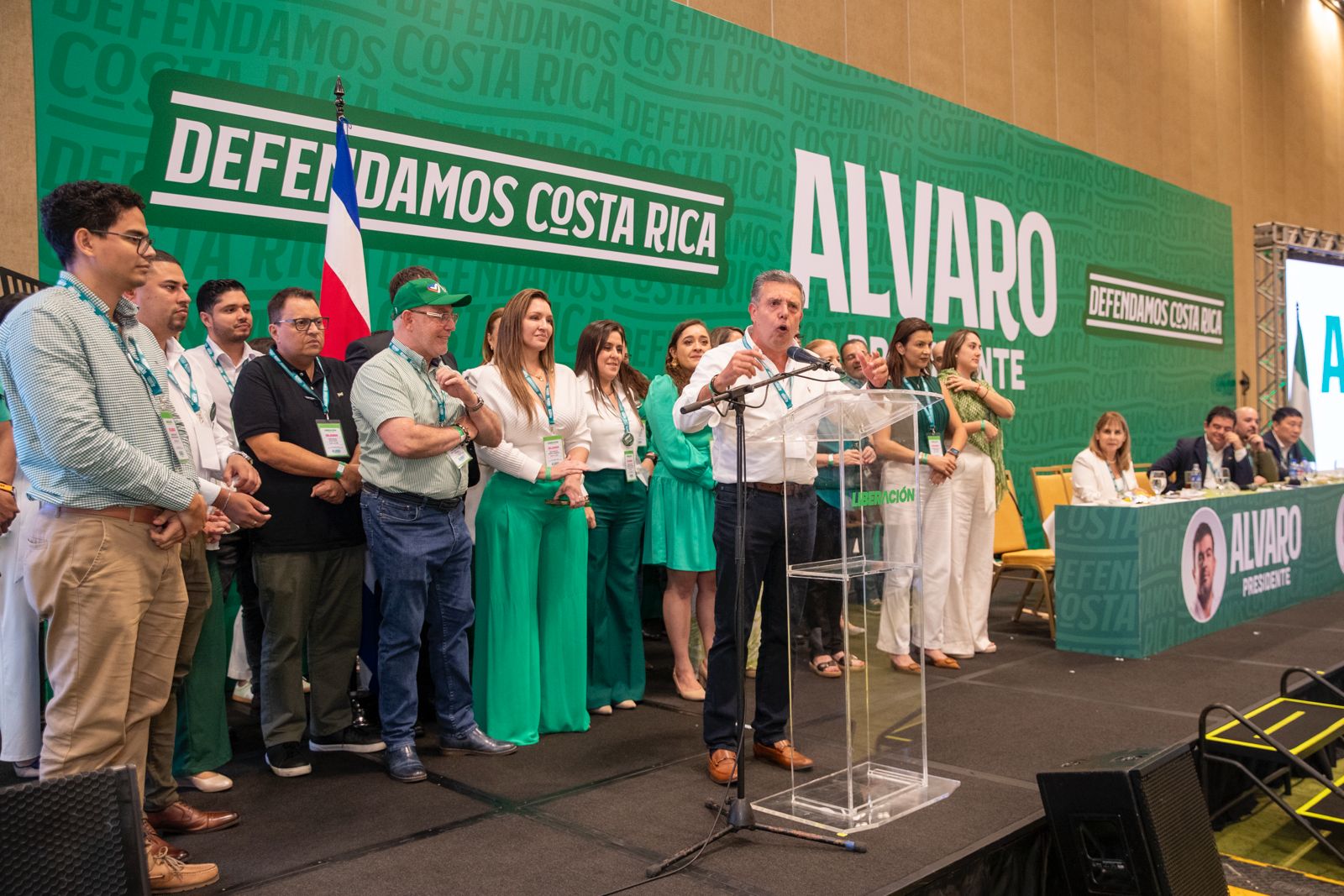 Oscar Izquierdo PLN