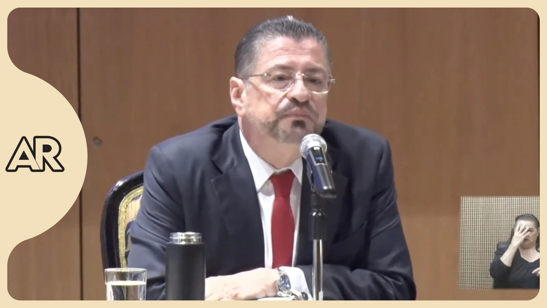 Presidente Chaves arremete contra el TSE y evita consultas en comisión que estudia petición para levantarle la inmunidad