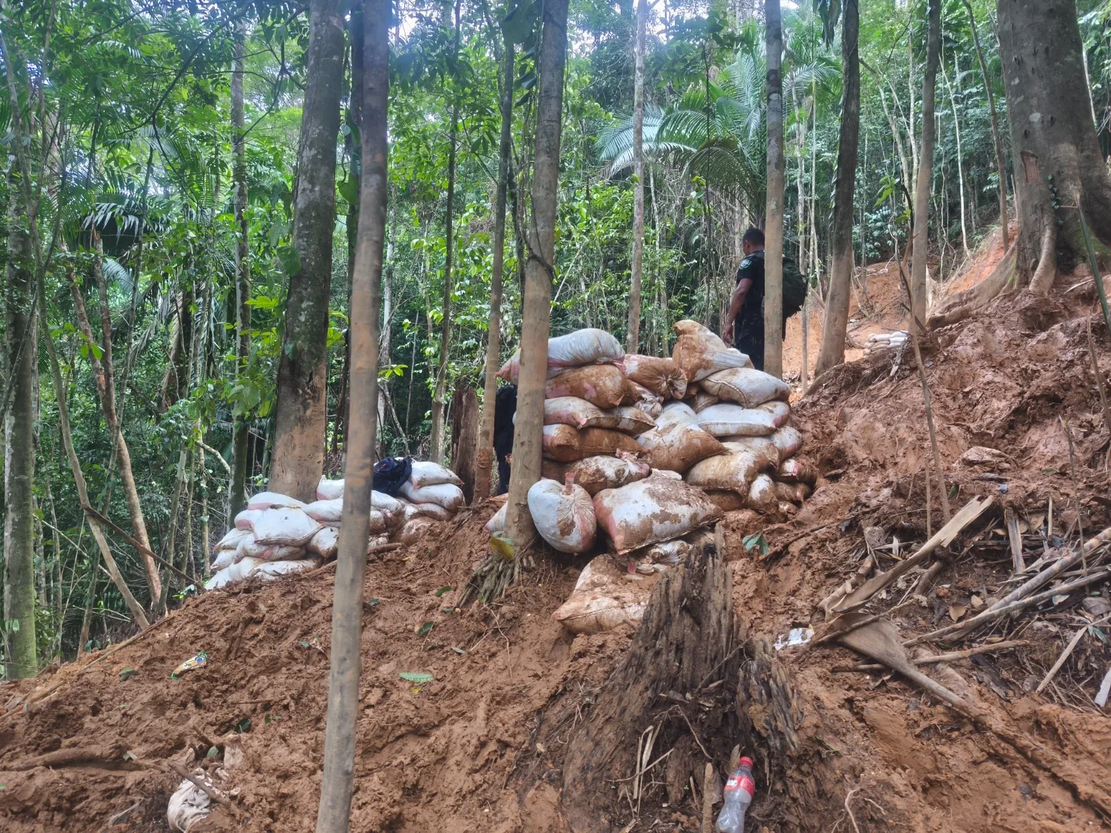 160326_Operativo_Cerro_Conchuditas_interna