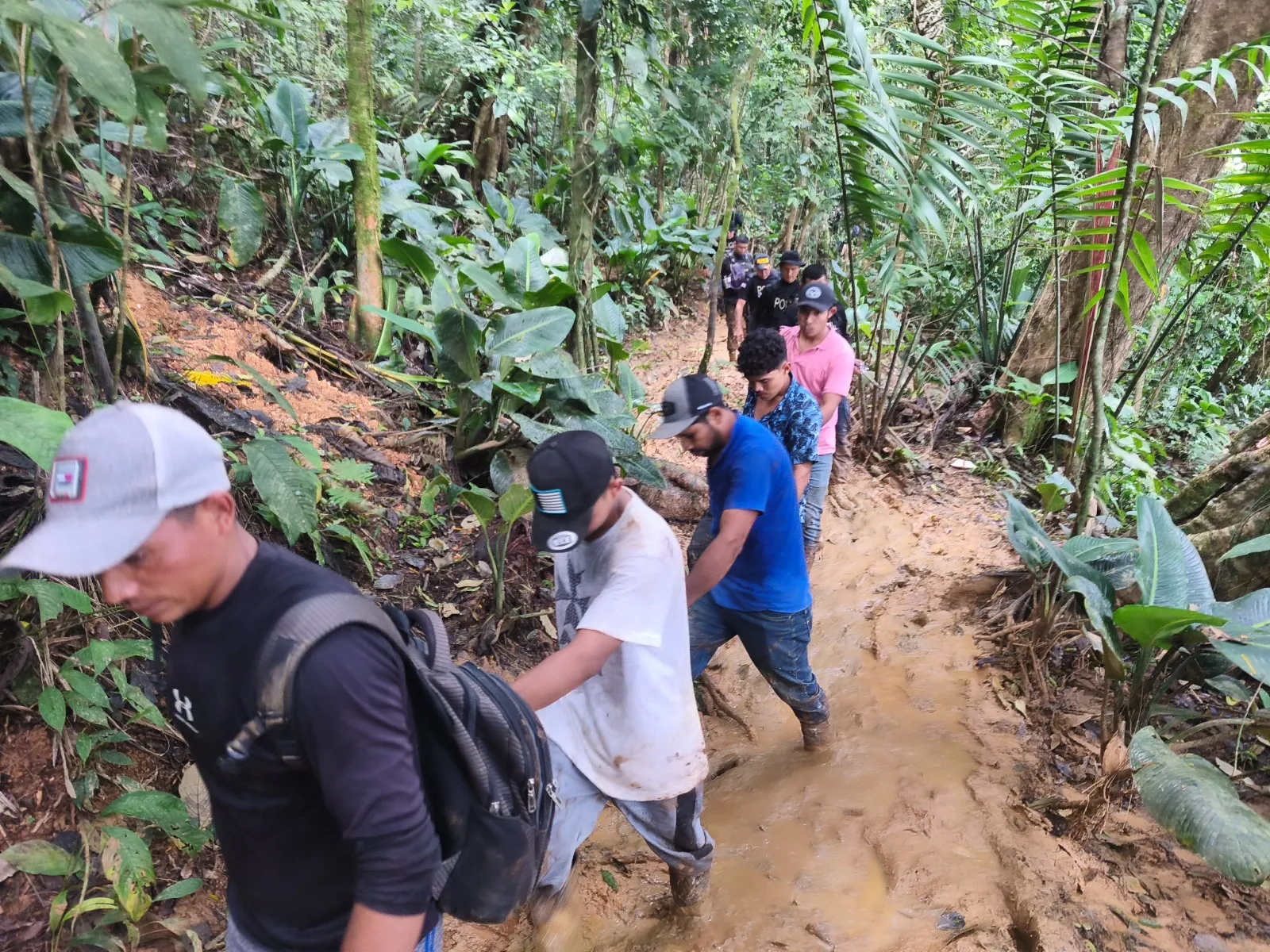 160326_Operativo_Cerro_Conchuditas_interna