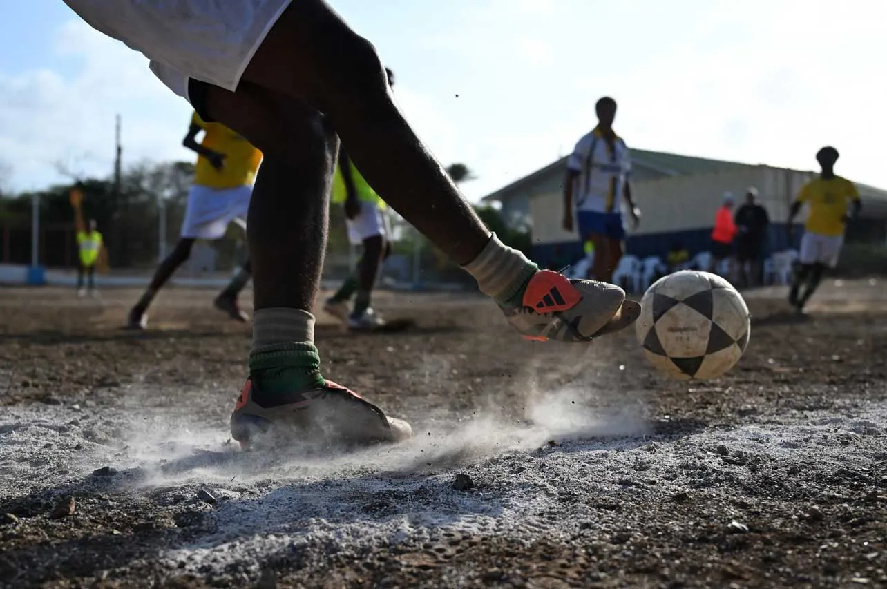 Jugadores de Curazao entrenando.
