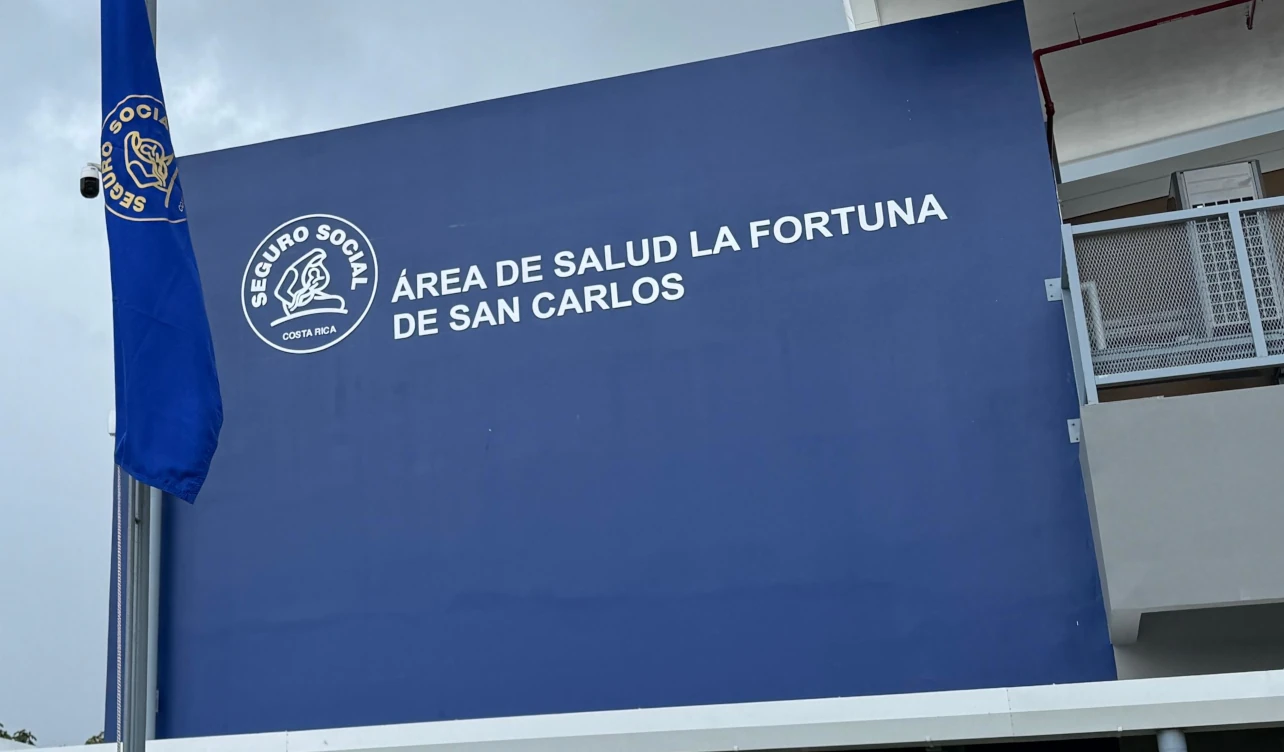 áreas de salud, contraloría de servicios, carencia, ccss
