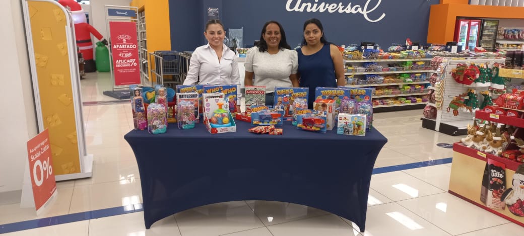 Universal, donaciones, navidad, empresas