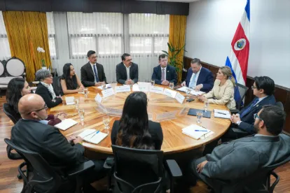 Crucitas, visita, campo, Laura Fernández, diputados, noticias, Costa Rica