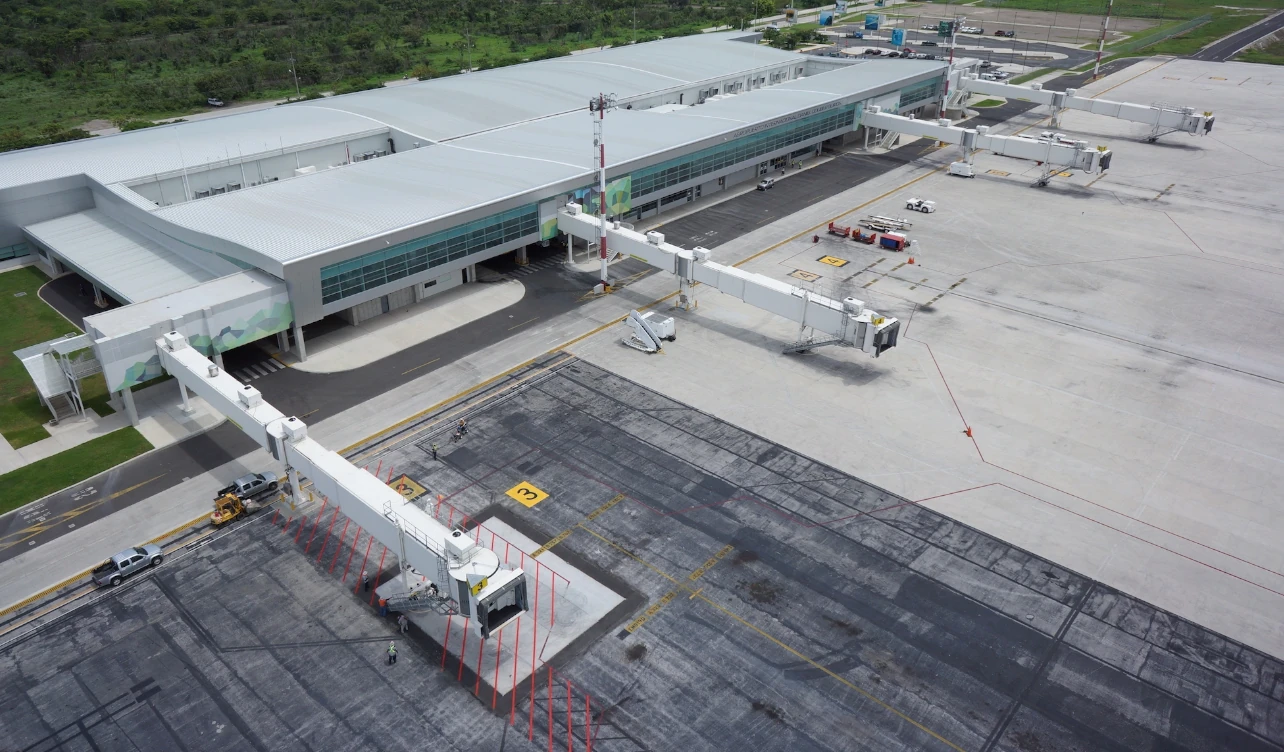 luis amador, comparecencia, asamblea legislativa, comisión infraestructura, aeropuerto liberia