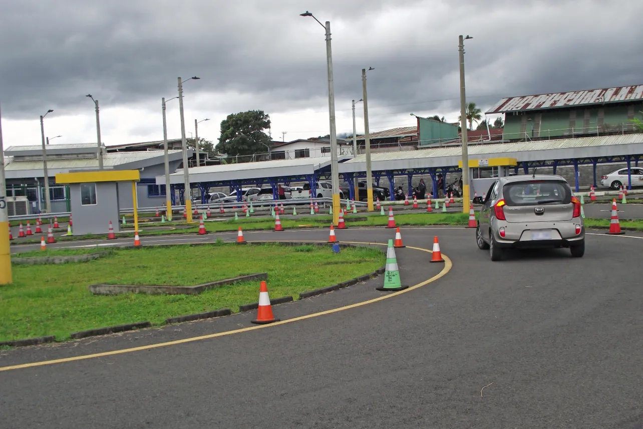 personas, pierden, por día, prueba de manejo, práctica, educación vial, MOPT, noticias, Costa RIca