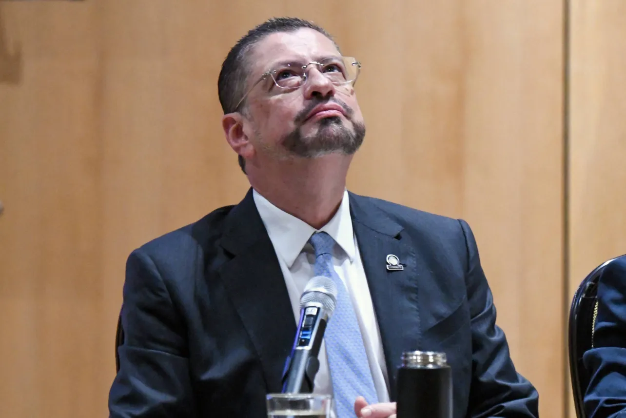 Retrato, expresidente, Rodrigo Chaves, noticias, Costa Rica