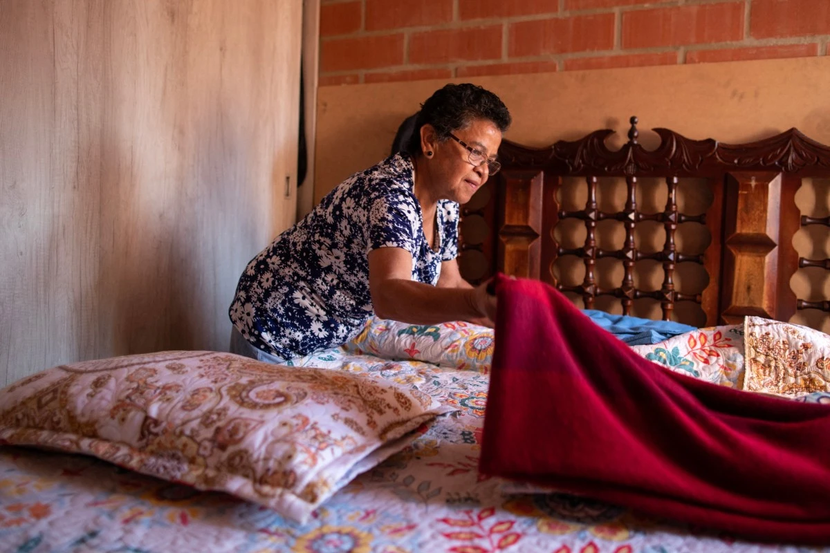 Deyanira Cruz, 65 años, en su casa en Soacha, Colombia.