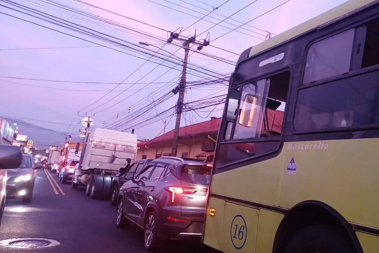 calles, avenidas, centro de Tibás, un sólo sentido, circulación, propuesta municipal, colapso vial, cantón, noticias, Costa Rica