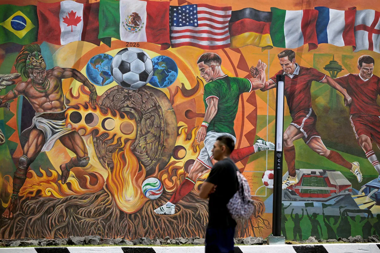 Mural alusivo al Mundial 2026 en barrio de inmigrantes en Nueva York.