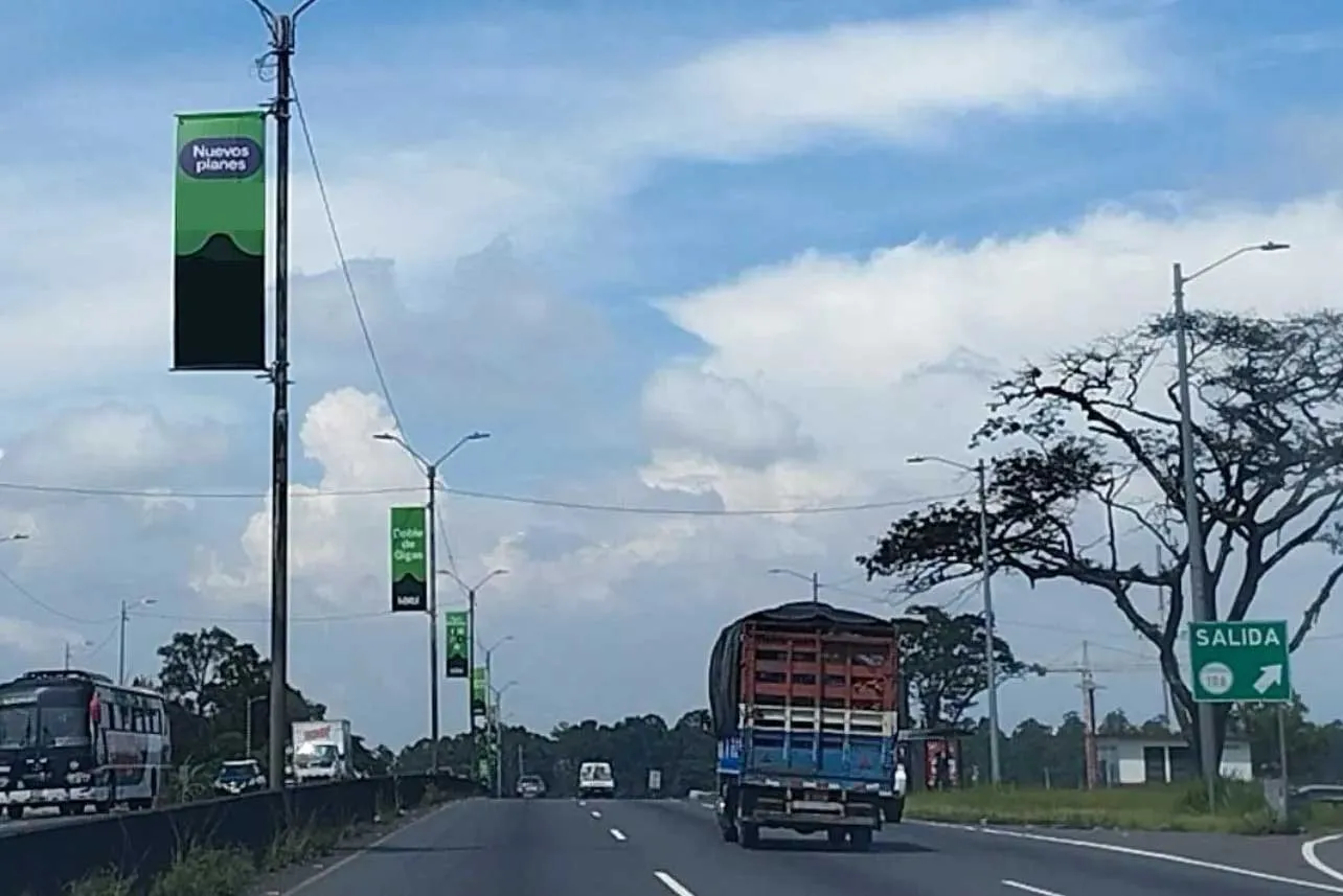 Responsables, MOPT, CNFL, publicidad, postes, Contraloría, noticias, Costa Rica