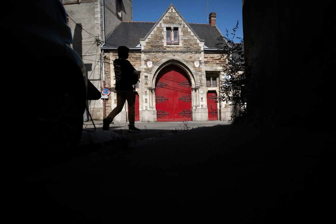 iglesia católica, abusos sexuales, sacerdotes, menores, estudiantes, Francia