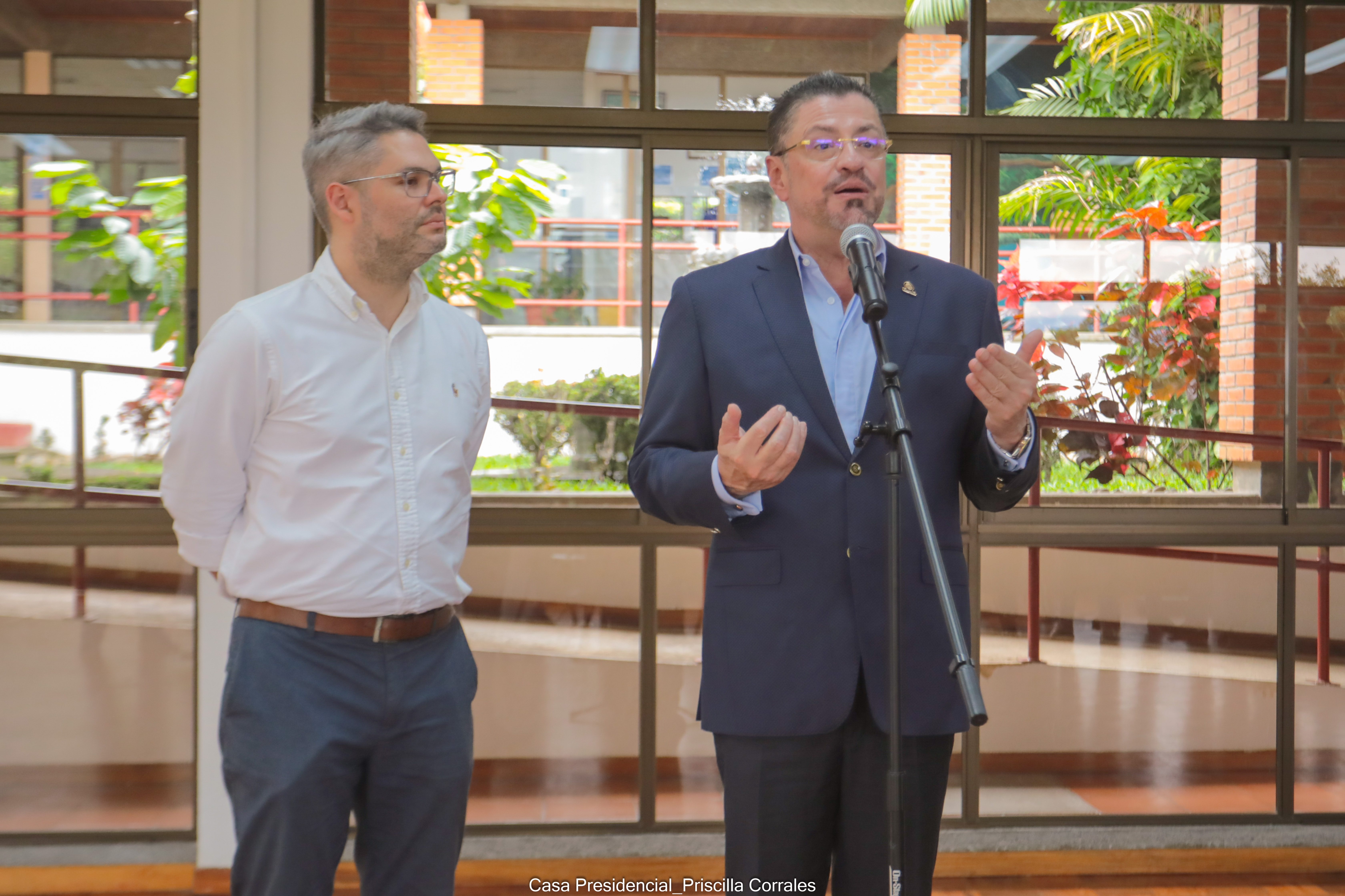 Rodrigo Chaves, Calixto Chaves, política, Casa Presidencial