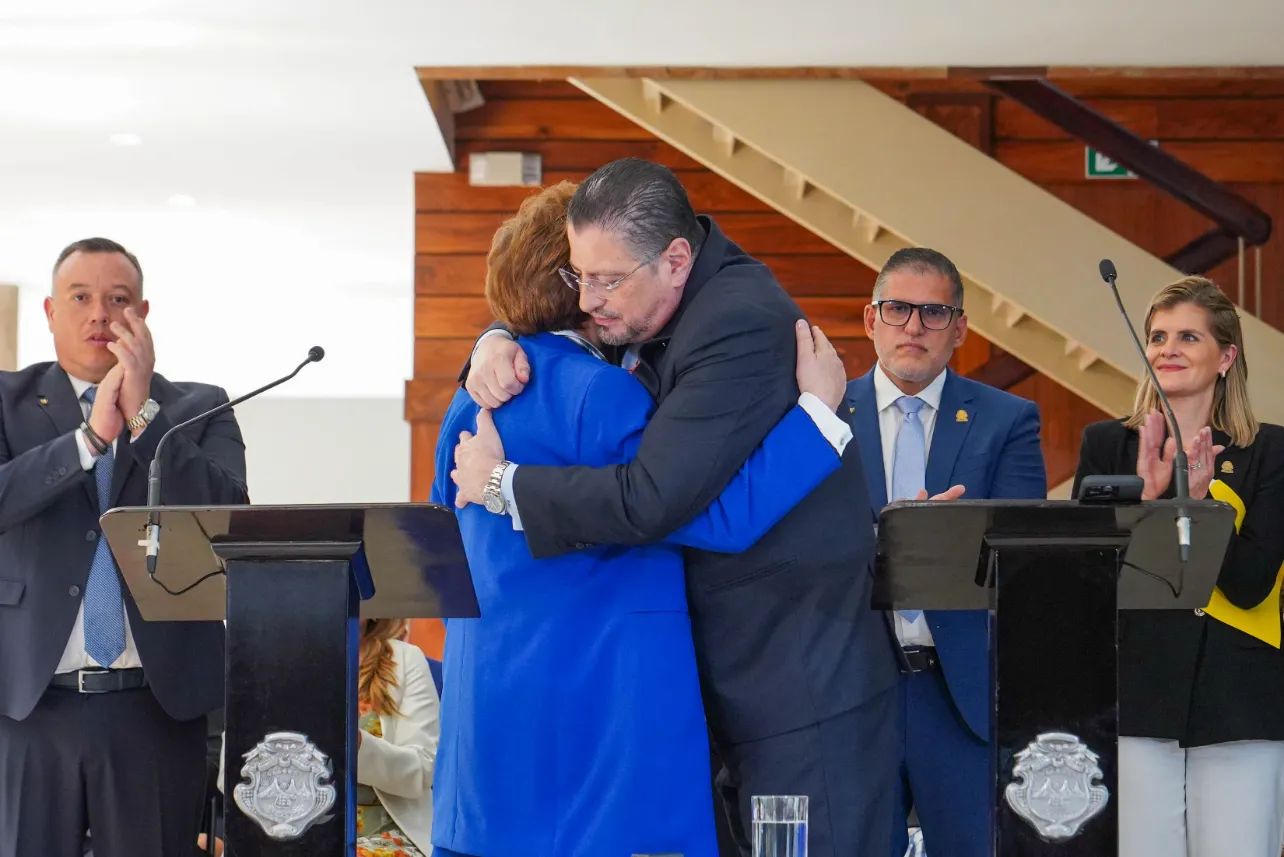 Renuncia, cartas, ministros, noticias, Costa Rica
