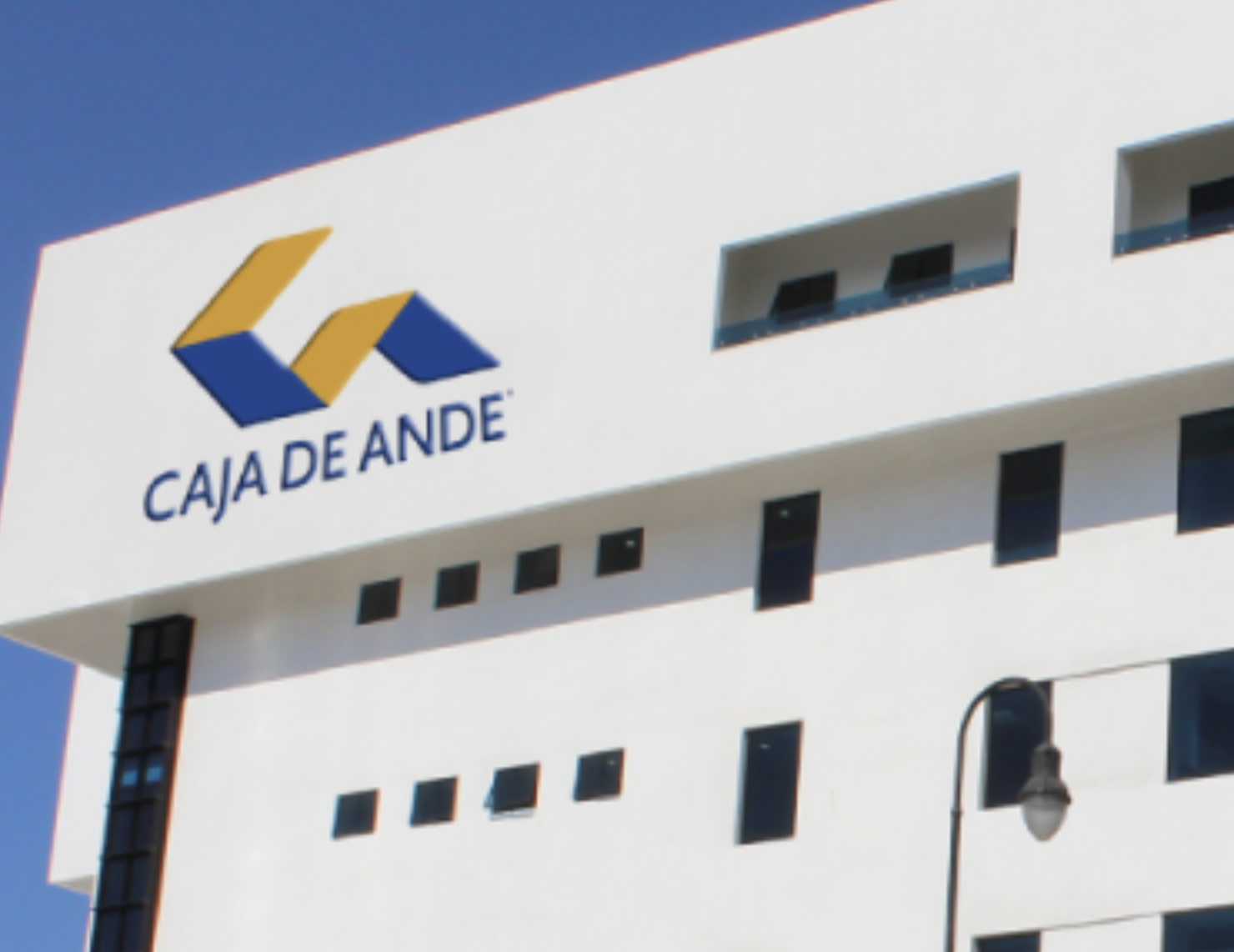 Caja de ANDE, sustracción, dinero